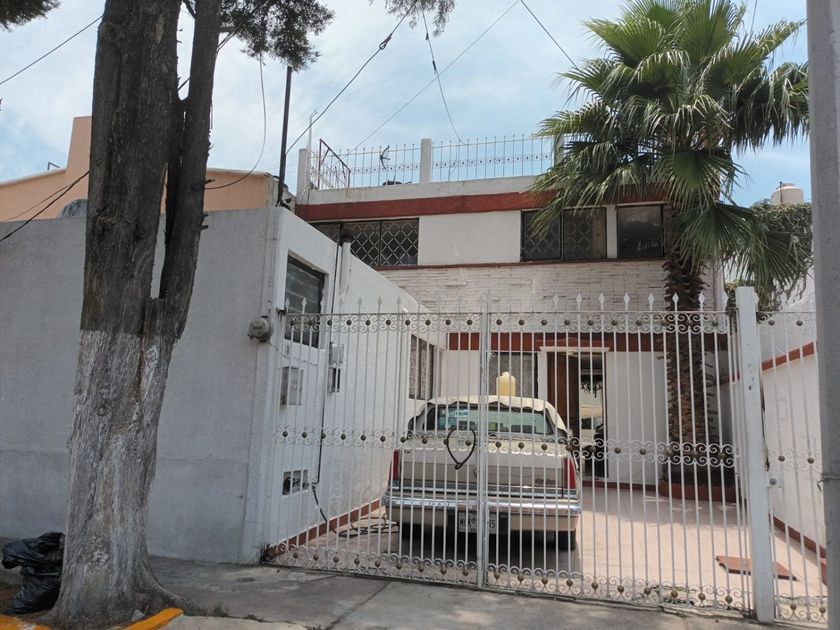 Casa en venta Juan De Dios Bátiz No. 133, Habit. Magisterial Vista Bella, Tlalnepantla De Baz, Estado De México, México