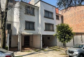 Casa en  Fuente De Las Pirámides 242, Fracc Lomas De Tecamachalco, Naucalpan De Juárez, México, 53950, Mex