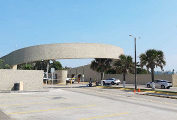 Casa en fraccionamiento en  Coatzacoalcos, Veracruz De Ignacio De La Llave, Mex