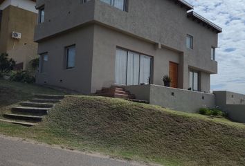 Casa en  Cumbres Del Golf, Villa Allende