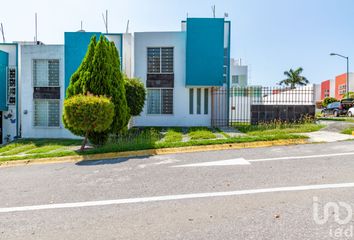 Casa en  Calle Bilbao, Fraccionamiento Lomas Del Manantial, Xochitepec, Morelos, 62793, Mex