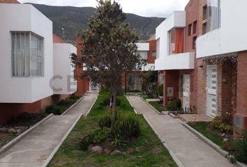 Casa en  San Antonio, Quito