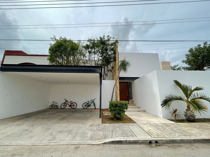 renta Casa en Jardines del Norte, Mérida, Mérida, Yucatán (EB-KM7465r)-  