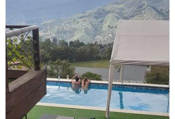 Villa-Quinta en  San Cristóbal, Medellín, Valle De Aburrá, Antioquia, Rap Del Agua Y La Montaña, 050047, Colombia