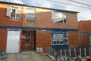 Casa en  Carrera 6a 16 11, Villas De Santa Rosa, Soacha, Cundinamarca, Col