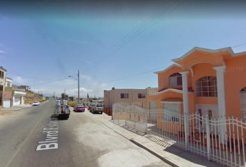 Casa en  Boulevard Estancia, Fraccionamiento Valle Dorado, Ensenada, Baja California, 22890, Mex