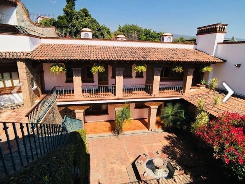 venta Casa en Lomas de Cortes, Cuernavaca, Morelos (EB-LU6076s)