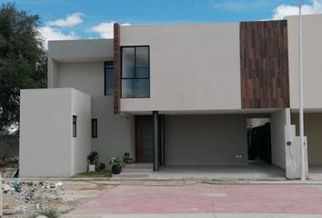 Casa en fraccionamiento en  Calle Benito Juárez, El Refugio De La Pila, Silao, Guanajuato, 36172, Mex