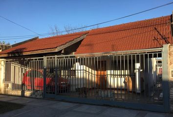 Casa en  Isidro Casanova, La Matanza