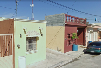 Casa en  Calle Almez 5508-5548, Los Encinos, Nuevo Laredo, Tamaulipas, 88290, Mex