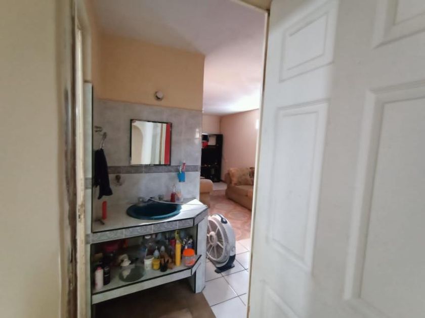 venta Casa en Residencial las Quintas, Guadalupe, Nuevo León (MX22