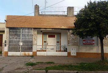 Casa en  Caseros, Tres De Febrero