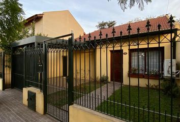 Casa en  Burzaco, Partido De Almirante Brown