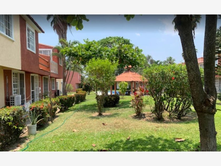 venta Casa en Ixtapa, Zihuatanejo, Zihuatanejo de Azueta (MX23-OK5606)-  