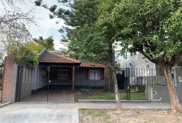 Casa en  Victorica 861, Bernal Oeste, Quilmes, B1883, Buenos Aires, Arg