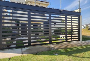 Casa en  La Venta Del Astillero, Zapopan, Jalisco