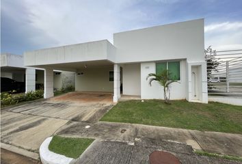 Casa en  Puerto Caimito, La Chorrera