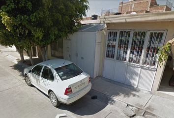Casa en  Eje Manuel J. Clouthier, Fracc 15 De Mayo, Celaya, Guanajuato, 38016, Mex