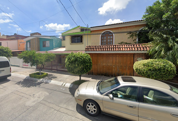 2 casas en remate bancario en venta en Santa Catalina, Zapopan, Zapopan -  