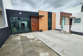 Casa en fraccionamiento en  Colegio Bilingüe Baltico, Fracc Lomas De La Rioja, Alvarado, Veracruz De Ignacio De La Llave, 95264, Mex