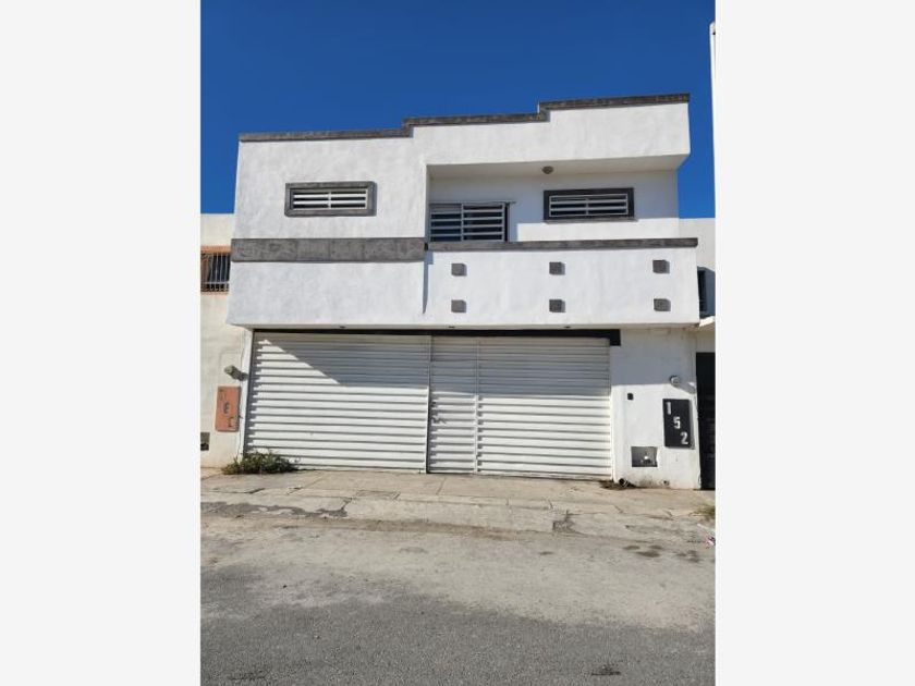 venta Casa en Satélite Norte, Saltillo, Coahuila (MX22-NT3582)