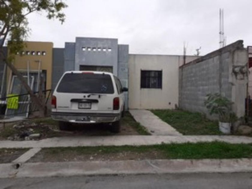 venta Casa en Residencial la Morena, Juárez, Nuevo León (MX20-IJ6928)-  