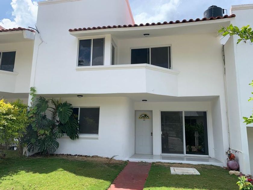 renta Casa en Tuxtla Gutiérrez Centro, Tuxtla Gutiérrez (MX22-NS2542)-  