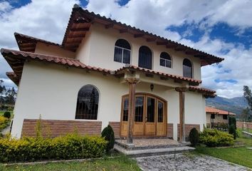 House for sale: Se Vende Condominio en Cotacachi