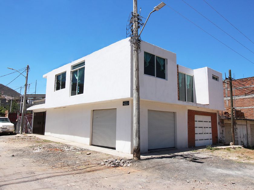 venta Casa en Morelia Centro, Morelia, Michoacán (HCV-020-30083)