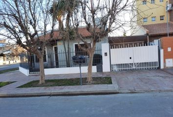 Casa en  Cipolletti, Río Negro