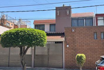 Casa en  Ampliación San Javier, Tlalnepantla De Baz