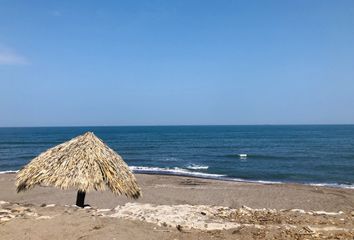 Casa en fraccionamiento en  José Luis Uscanga, Alvarado, Veracruz De Ignacio De La Llave, Mex