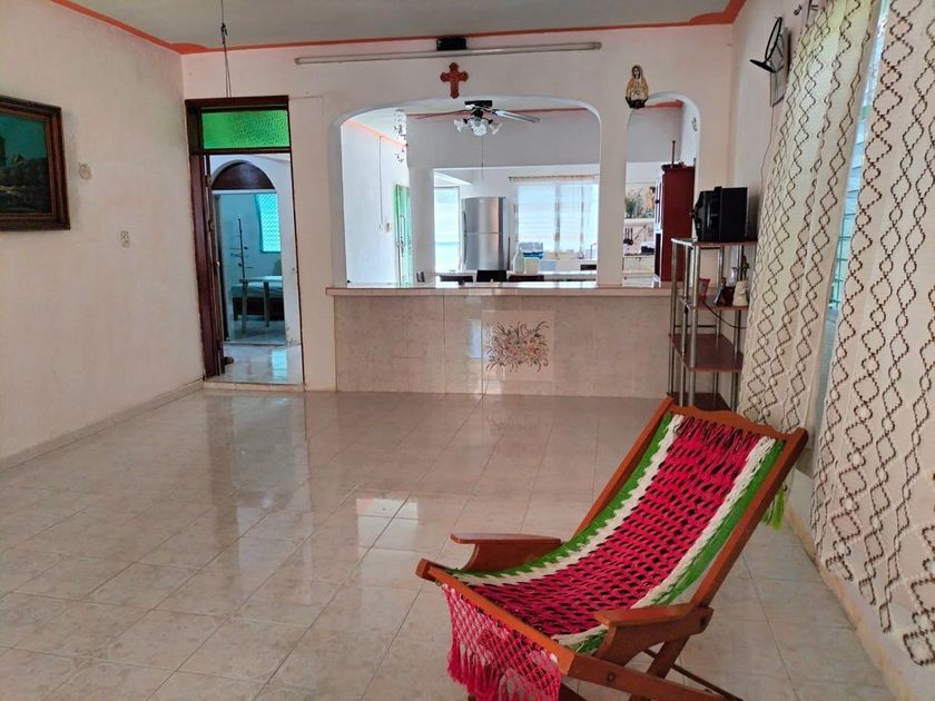 venta Casa en Pueblo Chuburna Puerto, Progreso, Yucatán (EBKG7804s) icasas.mx