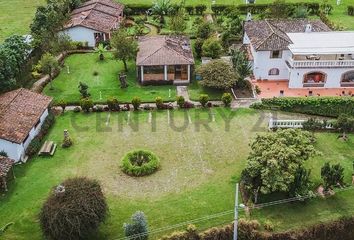 Bodega-Galpon en  Las Casas, Belisario Quevedo, Quito