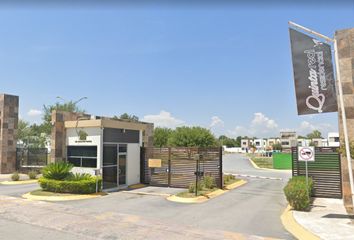 Casa en  Calle Tupelo, Fracc Quinta Real 2do Sector, Apodaca, Nuevo León, 66610, Mex