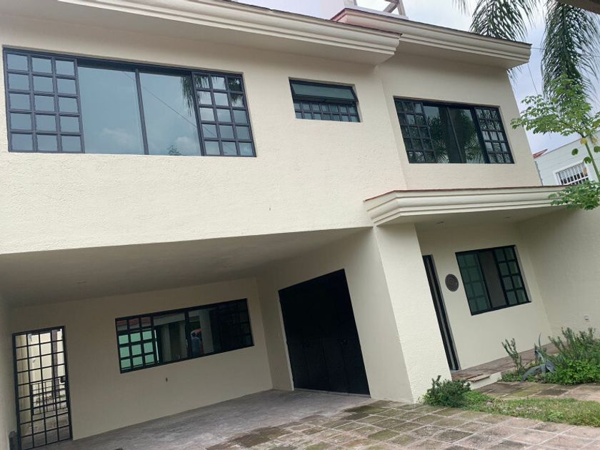 venta Casa en Fraccionamiento Colomos Providencia, Guadalajara, Jalisco