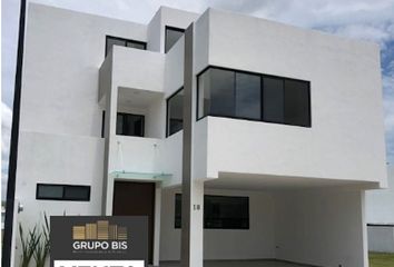 Casa en  Calle Pino, Valle Del Paraíso, Puebla, 72498, Mex