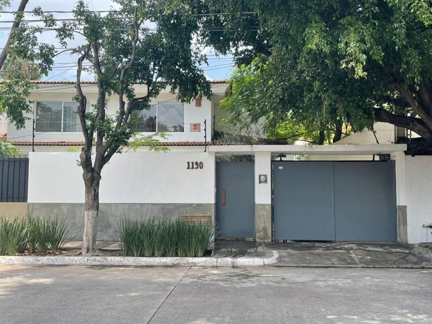 venta Casa en Colonia Chapalita, Guadalajara, Jalisco (EB-LB7600s)-  