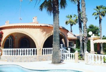 Villa en  Distrito 3 - Playas - La Mata, Torrevieja
