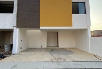 Casa en condominio en  Circuito Roble, Fracc Arboledas De Paso Blanco, Jesús María, Aguascalientes, 20907, Mex