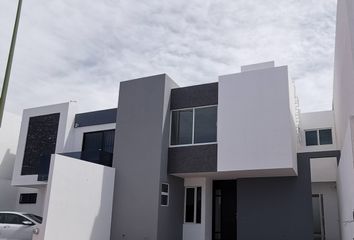 Casa en fraccionamiento en  Paseo De La Alborada 266, Villas De Irapuato, Irapuato, Guanajuato, 36670, Mex