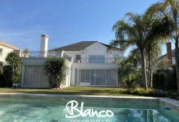 244 casas en venta en Ayres del Pilar, Pilar 