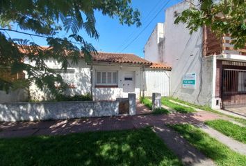 Casa en  Calle Labarden, Mar Del Plata, General Pueyrredón, Provincia De Buenos Aires, Arg