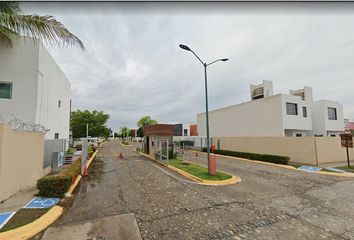 Casa en fraccionamiento en  Circuito Real Ixtapa Ii, Fraccionamiento Banus Iii, Puerto Vallarta, Jalisco, 48280, Mex