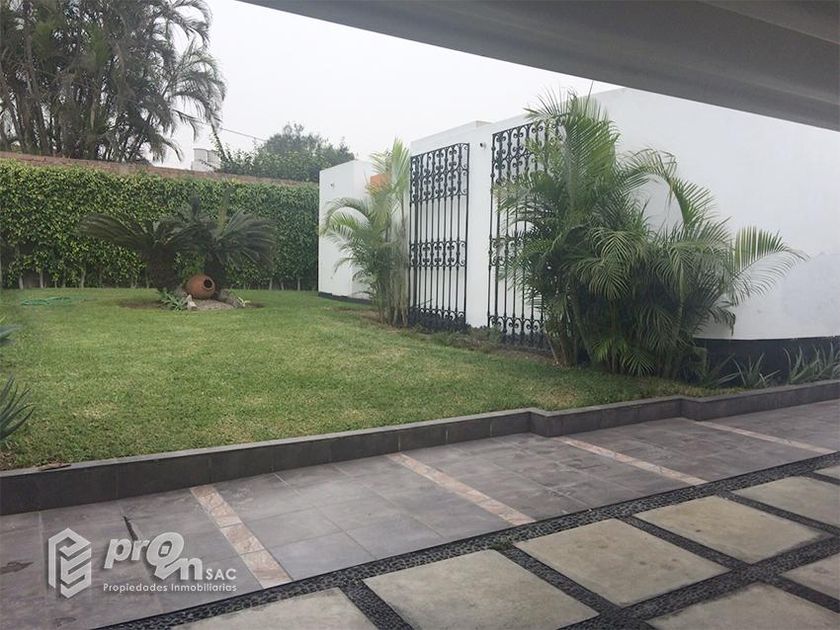 Casa en venta La Planicie, Lima, Lima, Peru