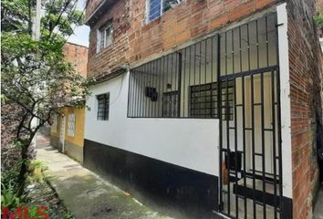 Casa en  Campo Valdés 1, Medellín