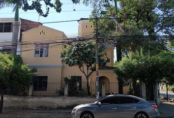 Casa en  Calle 4 25 04, Santiago De Cali, Cali, Valle Del Cauca, Col