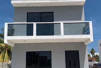 Casa en  Calle 21 100-102, Chicxulub, Chicxulub Pueblo, Yucatán, 97340, Mex