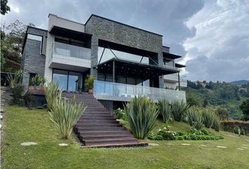 Casa en  La Estrella, Antioquia