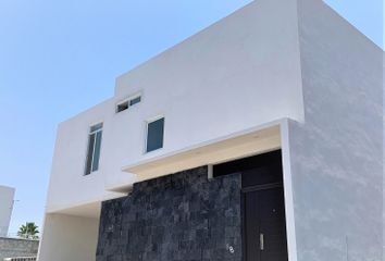 Casa en fraccionamiento en  Fraccionamiento Villas De Xochitepec, Xochitepec, Morelos
